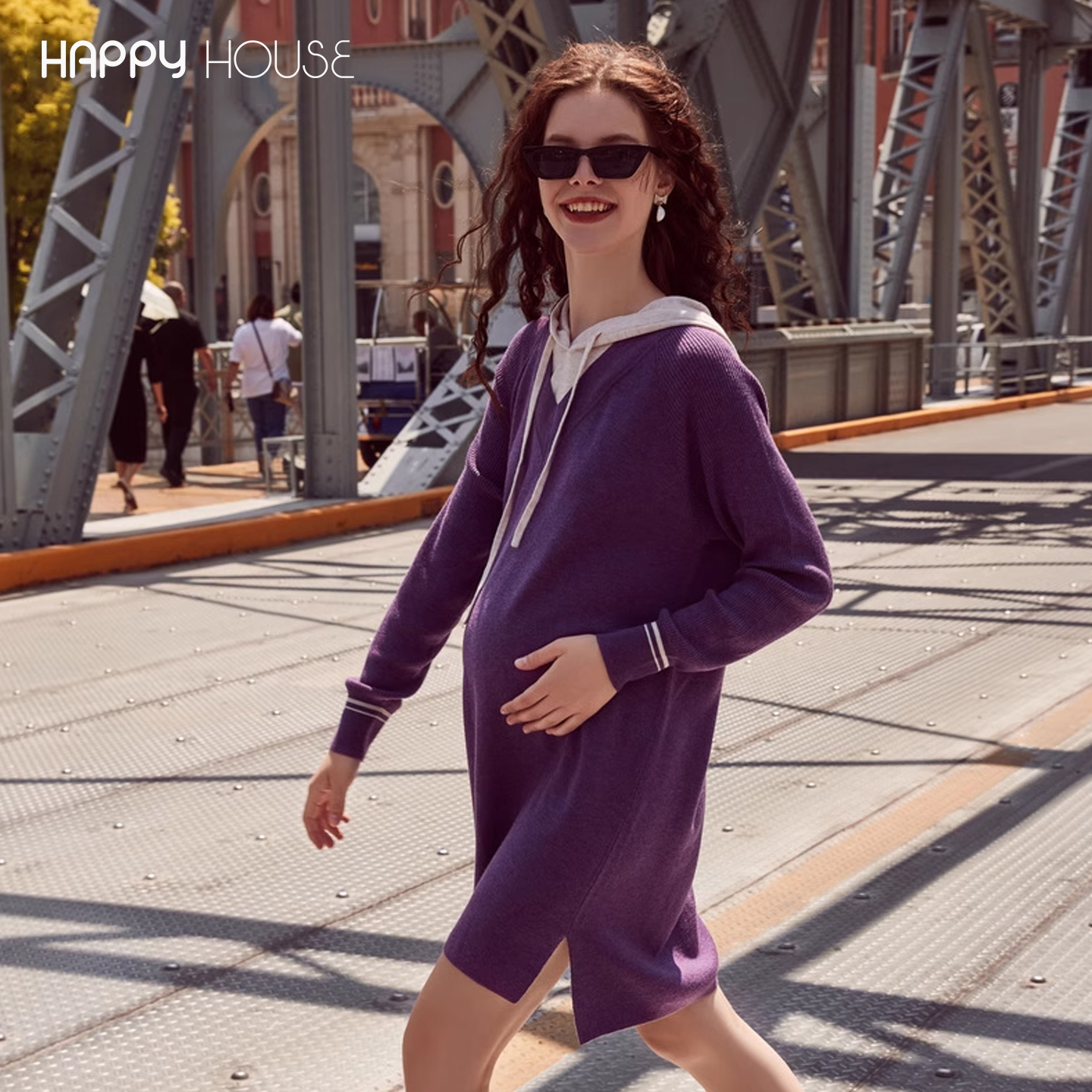 快乐屋新款连帽休闲风外穿哺乳衣