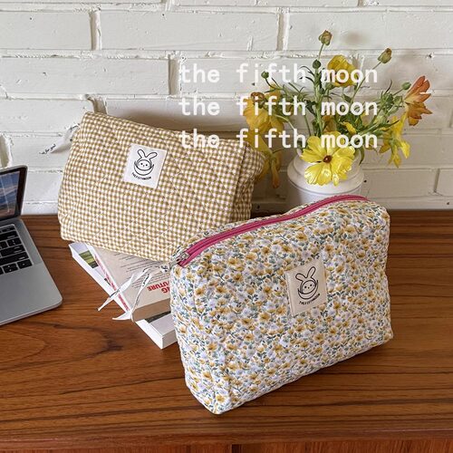 thefifthmoon可爱格子碎花大容量绗缝收纳包化妆包整理包 - 封面