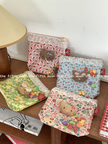 黑皮KT头像蕾丝PVC流沙化妆包