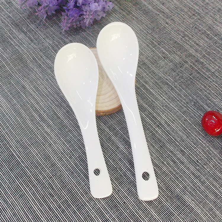 优质长柄家用吃饭喝汤纯白勺子