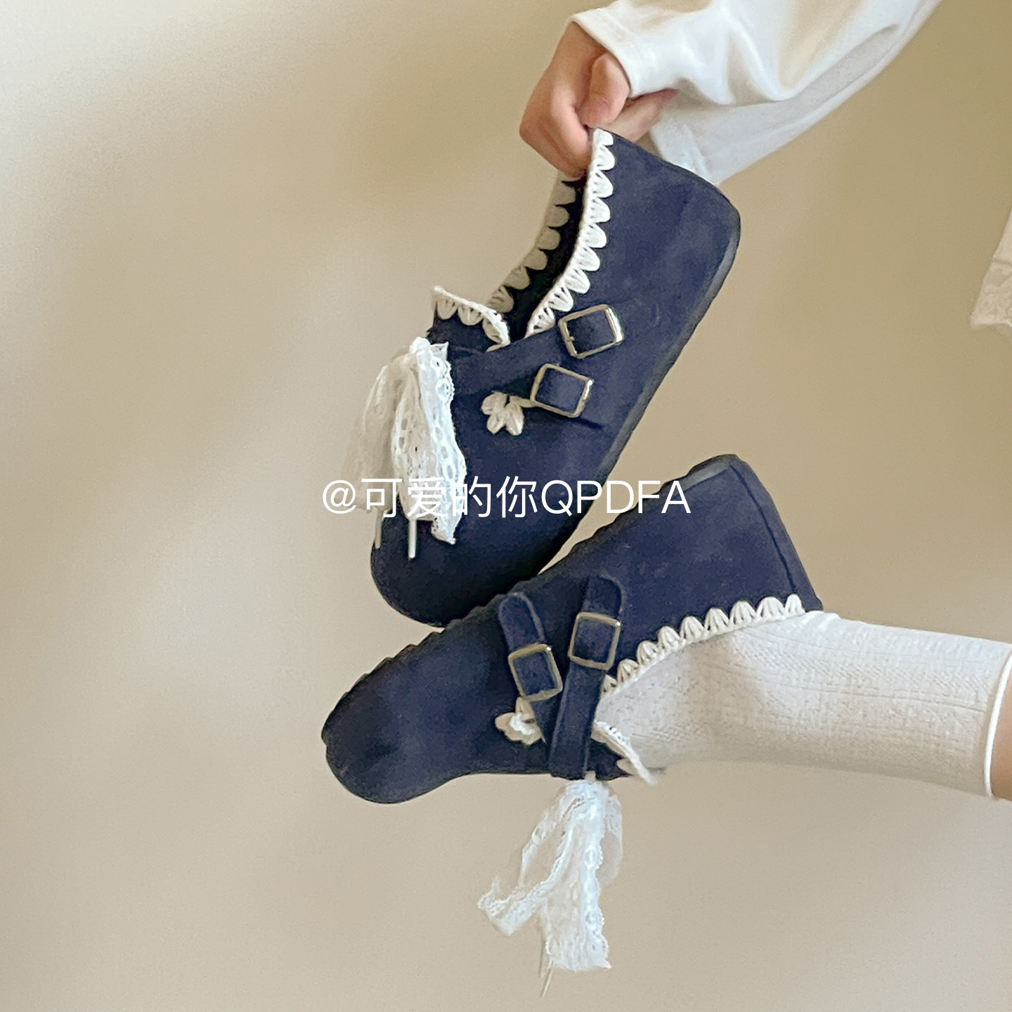 可爱的你韩系百搭小白鞋子女2025新款爆款秋季厚底女鞋全包勃肯鞋