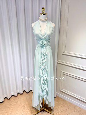 设计款木耳边深V领立体花朵挂脖绑带露背荷叶边开叉度假拖地长裙