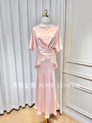 设计款简单大方温柔缎面蝙蝠袖蕾丝边绑带上衣高腰包臀鱼尾长裙