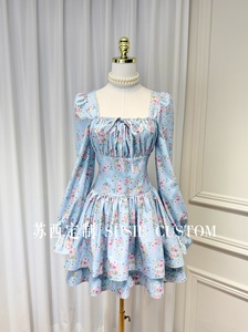 高定设计款法式复古碎花方领绑带泡泡袖收腰荷叶边蓬蓬裙连衣裙