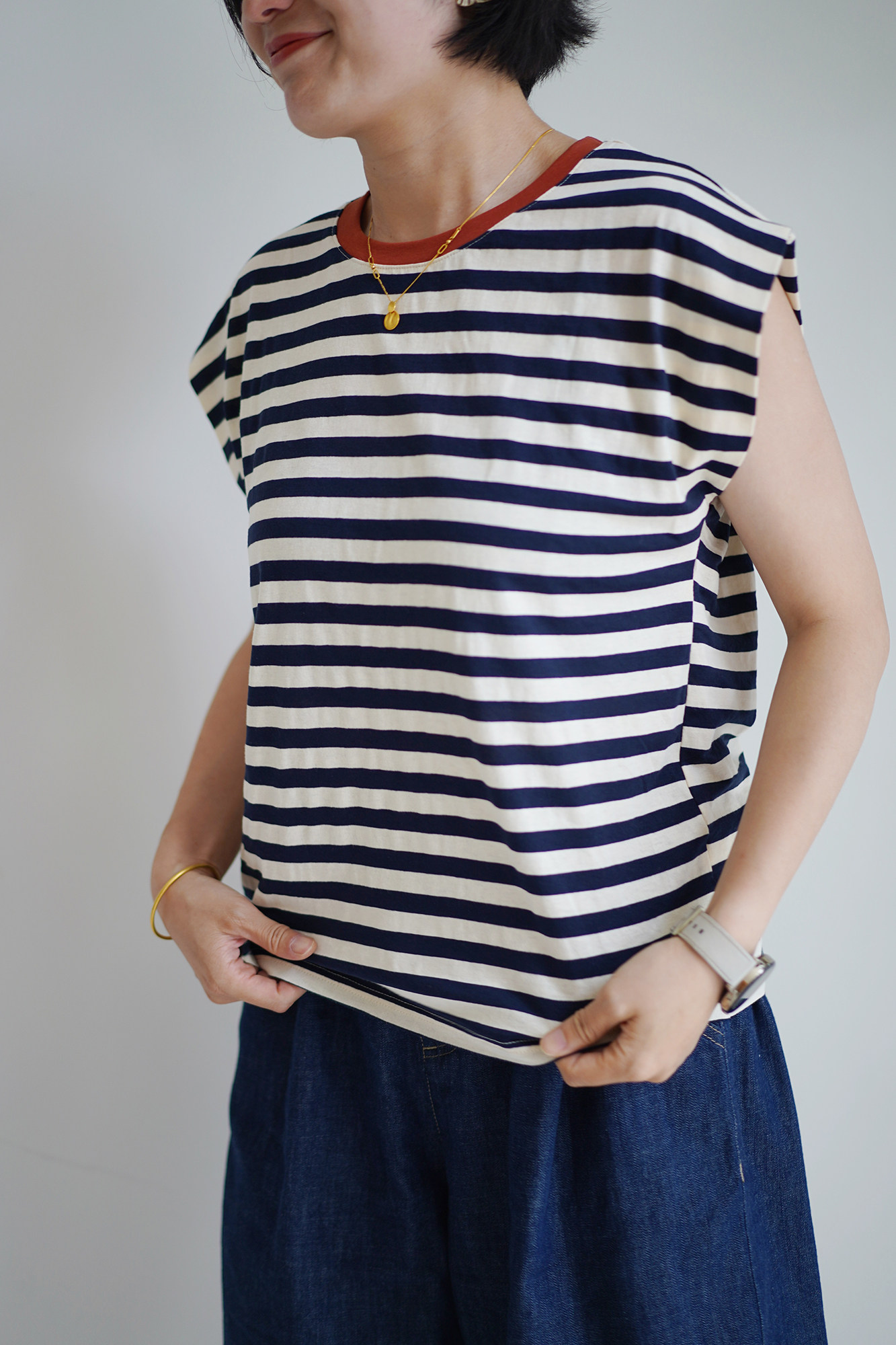 青春减龄款 复古校园风撞色圆领蓝白条纹宽袖t恤