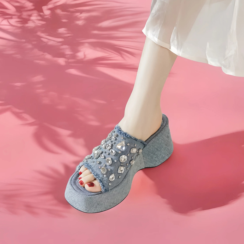 水钻厚底凉拖鞋女夏外穿2025新款时尚高级感牛仔布松糕半拖高跟鞋