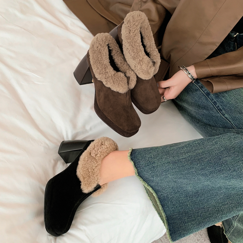 冬季洋气毛毛鞋2025秋冬新款方头加绒高跟鞋真皮防水台粗跟单鞋女