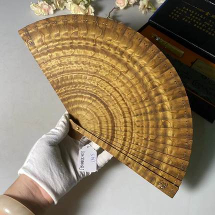 金丝楠木小叶桢楠折扇木质镂空新中式工艺扇龙胆水波纹扇子S661特