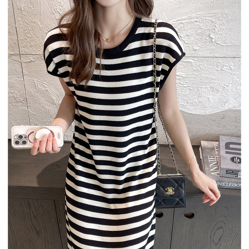 小个子针织正肩短袖连衣裙子2026夏季高级感女装包臀显瘦气质长裙