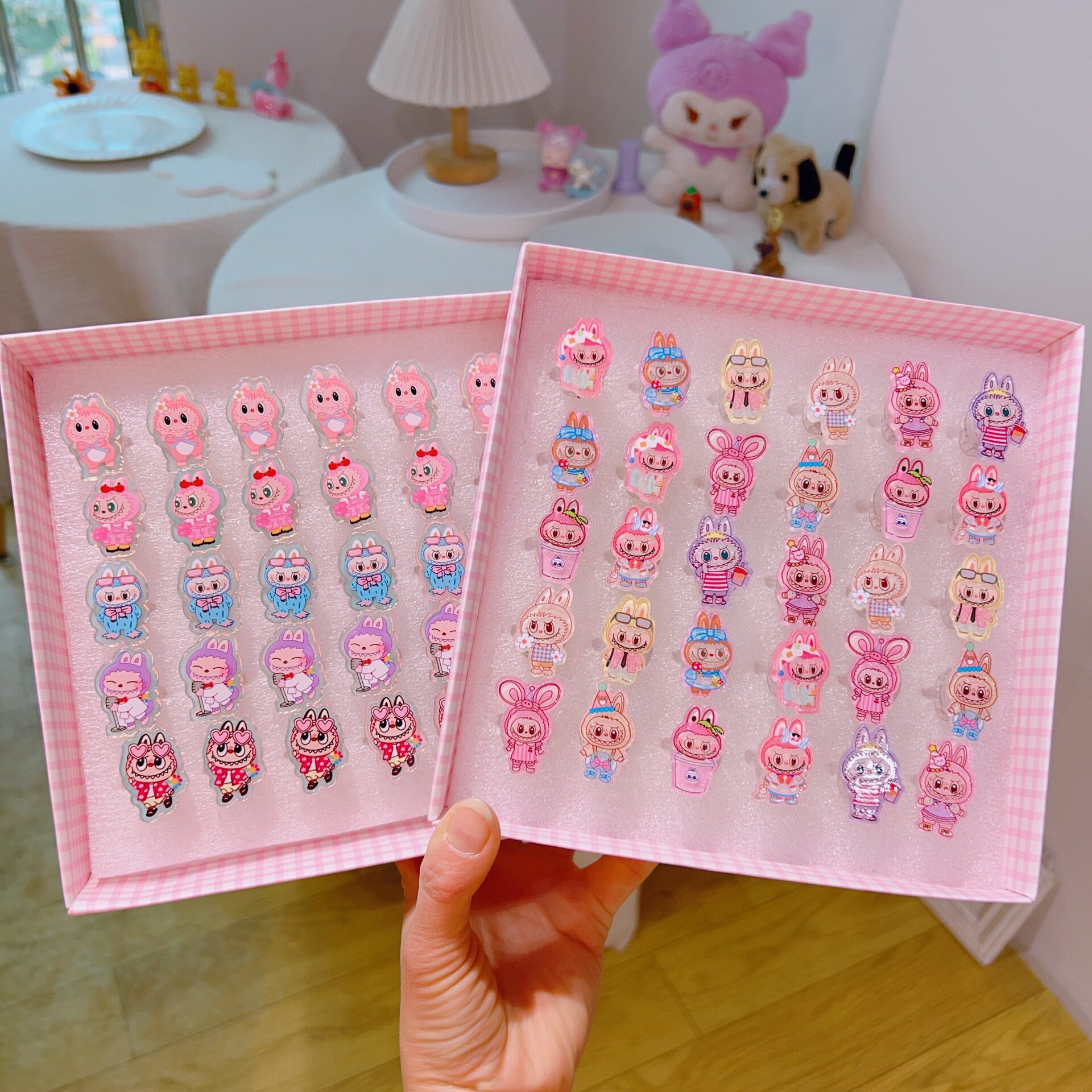 拉布布网红女生可爱发光戒指卡通
