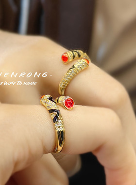 黑色珐琅滴釉红刚玉戒指