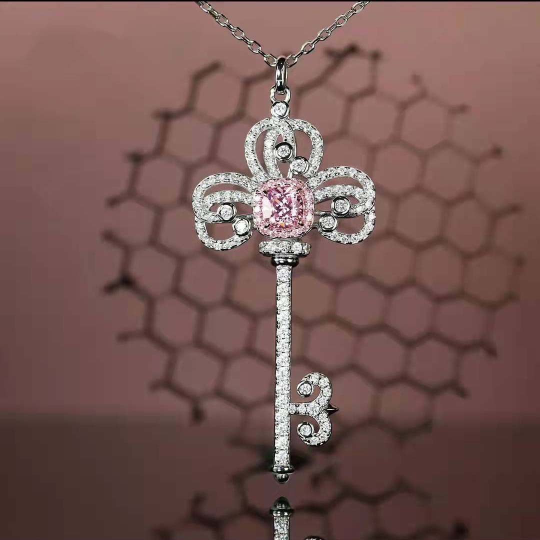 满钻阿盖尔粉钻钥匙吊坠女