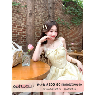 Q女家 新品 95折 吊带连衣裙 奶黄蝴蝶酥 乖巧芭蕾少女棉感修身