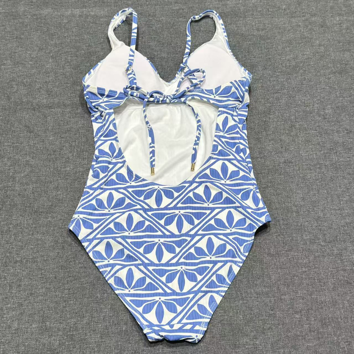 出口欧美单女士双肩带大露背绑带竖条小清新简约三角裤连体游泳衣