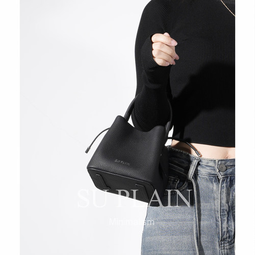 SU PLAIN头层牛皮小众水桶包通勤简约百搭单肩斜挎手提