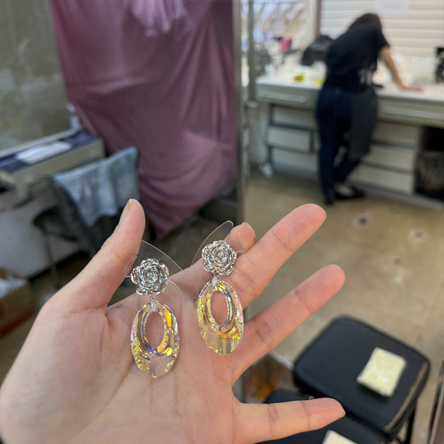 韩国进口东大门新款玫瑰花设计师款施华水晶耳钉耳环女
