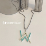 W项链