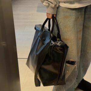B218-B53-P60潮流手提斜挎单肩包包男士女休闲黑色背包托特旅行包图片