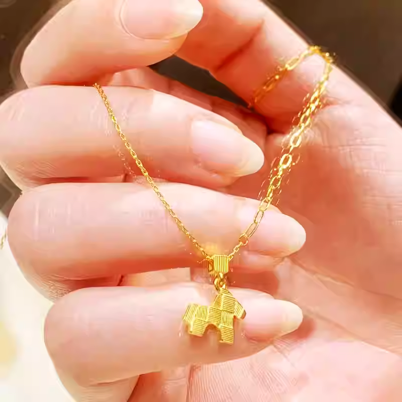 周大福黄金生肖马马赛克吊坠项链