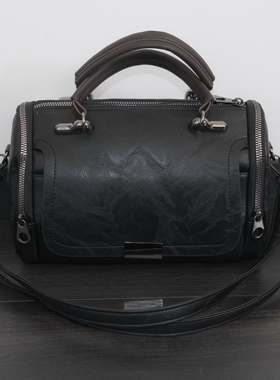 「小水桶」两个颜色~软皮 质感偏复古 枪灰色五金 可拎可斜挎包包