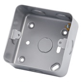 英国 电源开关插座86型家用暗盒底盒低碳钢材质 897 Metalclad