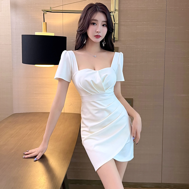 白色短裙子性感低胸纯欲连衣裙