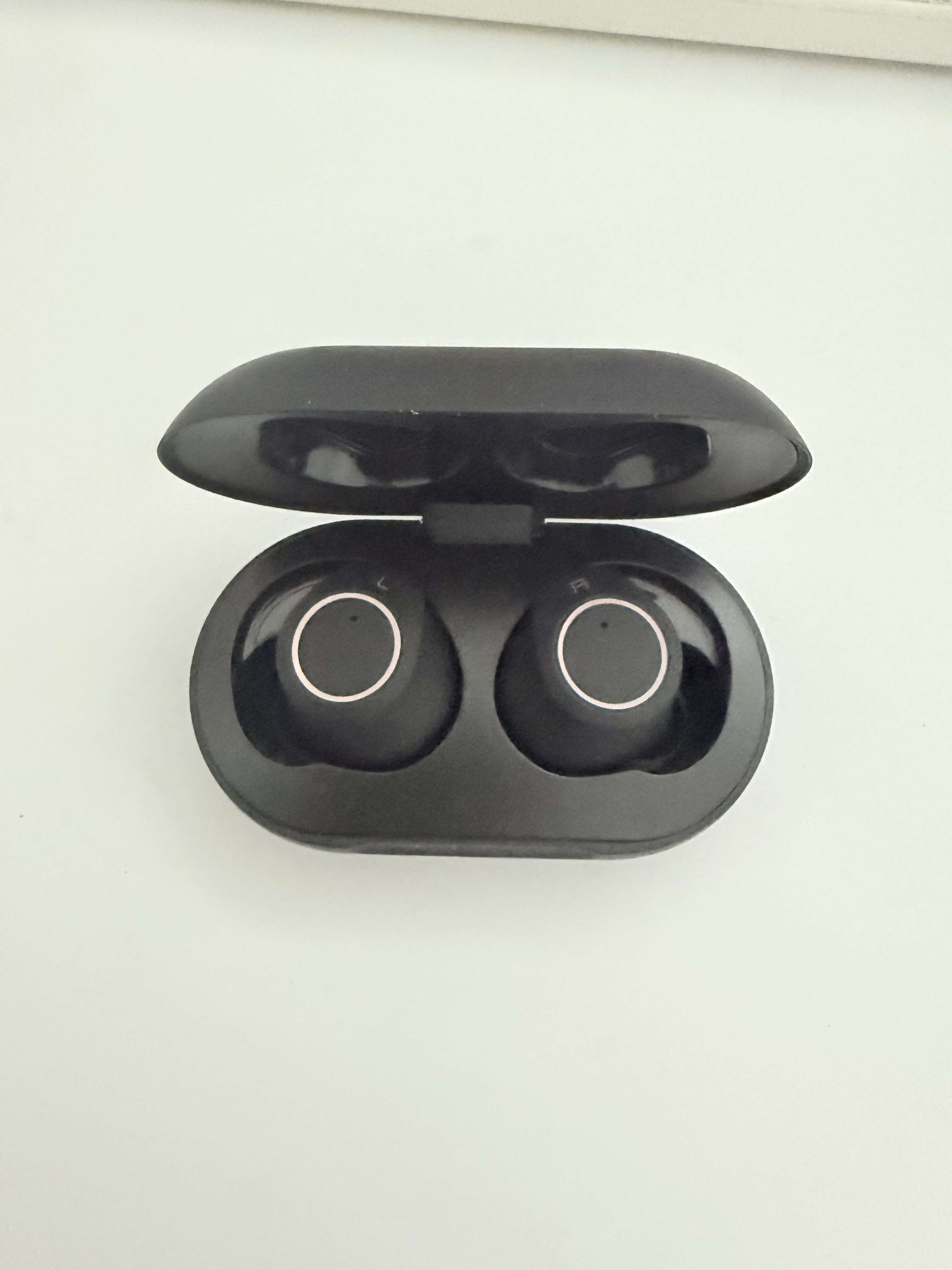 品牌蓝牙耳机 电池坏 壳子粘手 不会修的不买,电子元器件市场,PCB电路板/印刷线路板,淘宝优惠券,粉丝福利购,淘宝优惠卷