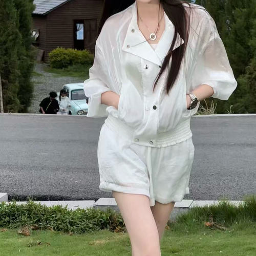 薄款透气舒适立领收腰长袖短外套