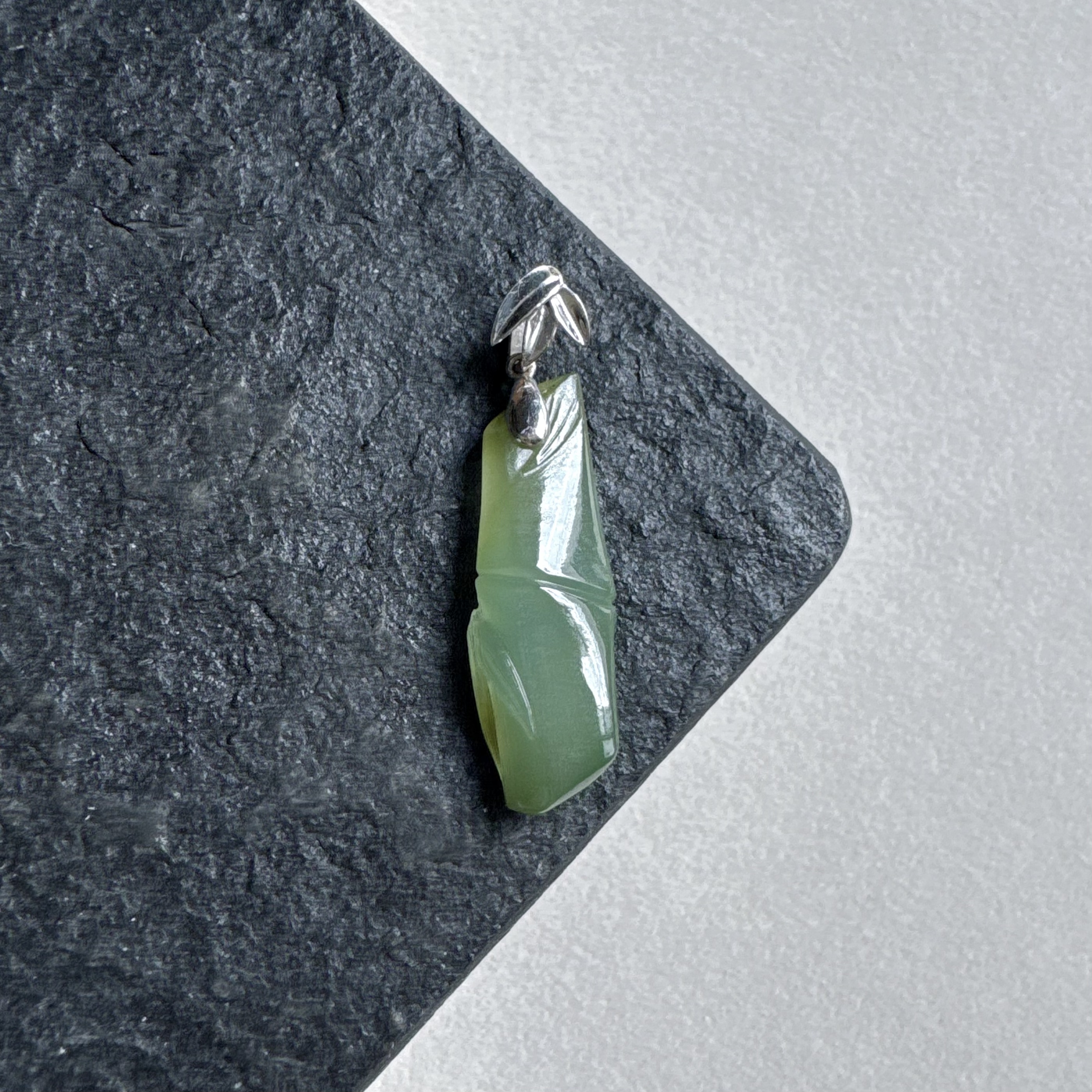 天然冰种秋香色黄加绿缅甸翡翠A货竹节竹子18k金吊坠48h鉴赏