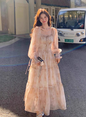 法式方领泡泡袖雪纺碎花连衣裙女春秋仙女裙初恋温柔风森系长裙