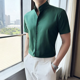 墨绿色