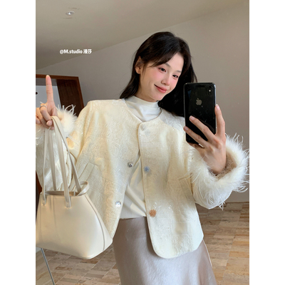 25新款烟雨絮气质轻国风重工绣花晶珠扣保暖羽绒服外套