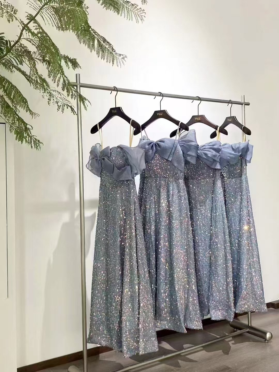 法式名媛设计斜肩拼接亮片礼服婚礼甜辣连衣裙伴娘服主持人晚礼服