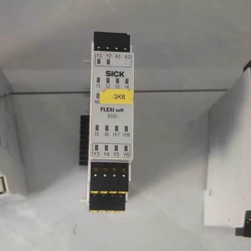 二手继电器SIM1000-0P0B100 订货号: 1097816