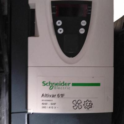 拆机施耐德ATV61FP变频器Altivar61F 4kw-5HP ATV61FHU40N4Z询价