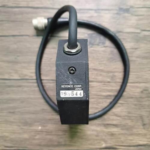 现货销售 基恩士 LK-030 激光传感器 原装拆机 实拍包好询价