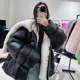 天使之翼披肩领皮毛一体皮草拼接鹅绒服女外套2025年轻款连帽冬季