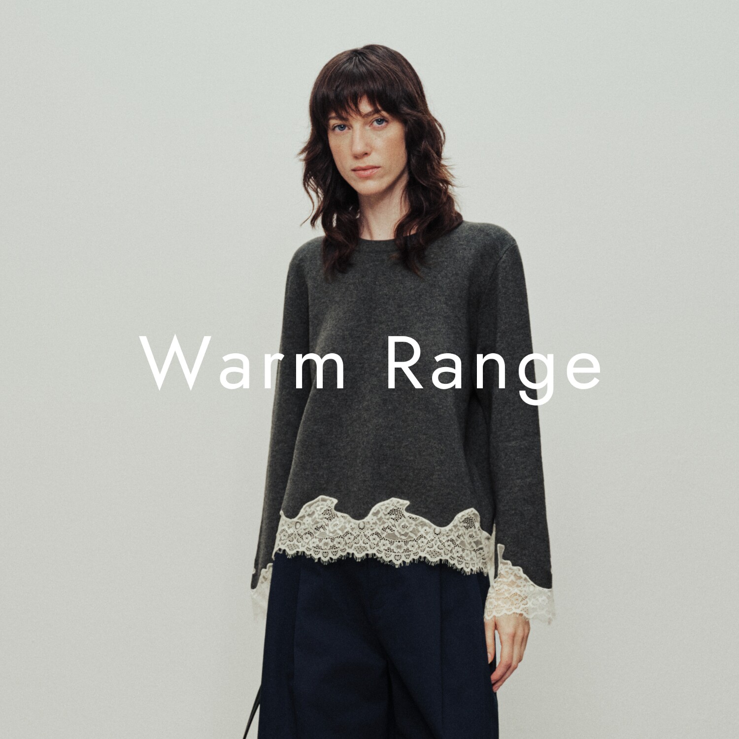 Warm Range 蕾丝拼羊毛圆领套头毛衣