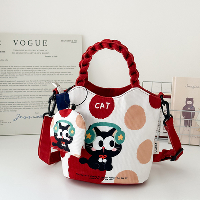 可爱女学生单肩水桶包斜挎托特包