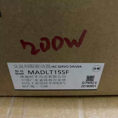 议价伺服驱动器。型号MADLT15SF，实物图拍摄，序列