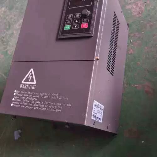 议价变频器星爲变频器18.5KW/22KW，XV6-Z018