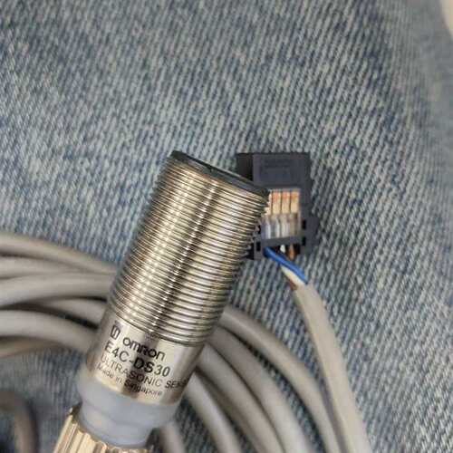 议价正品感测器Z4W-V25R E4C-DS30成色如图 质保一年