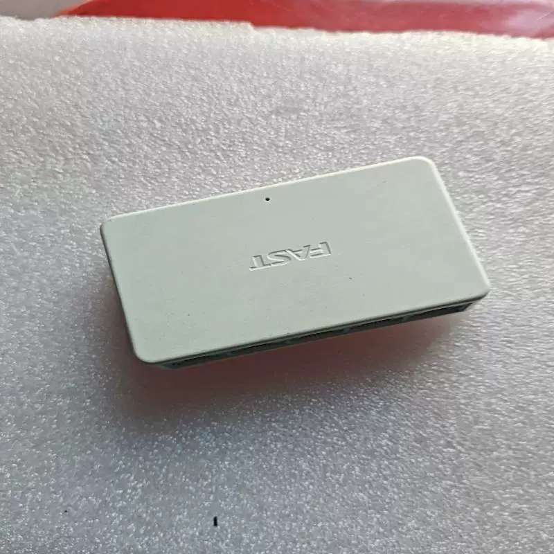 议价(请)fast五口千兆交换机 fsg105c成色如图漂亮