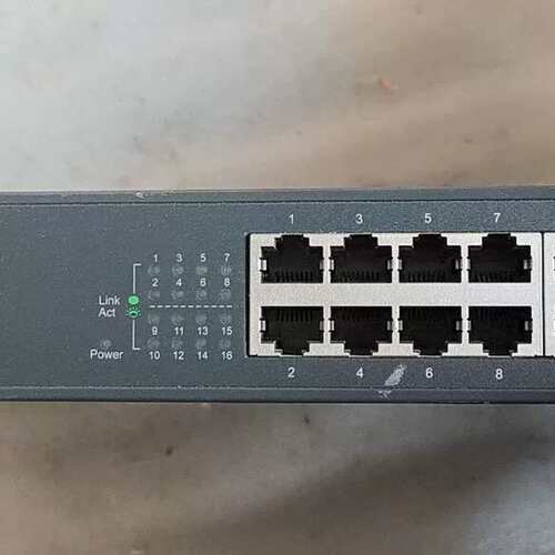 议价TP-LINK TL-SF1016D 16口百兆交换机，黑色