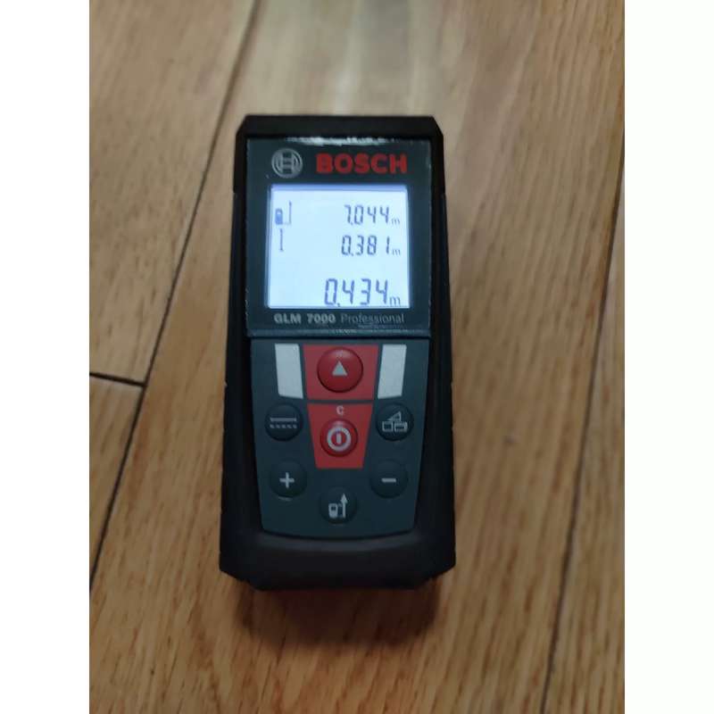 议价GLM7000 测距仪 成色如图 个人觉得几乎 功能正常
