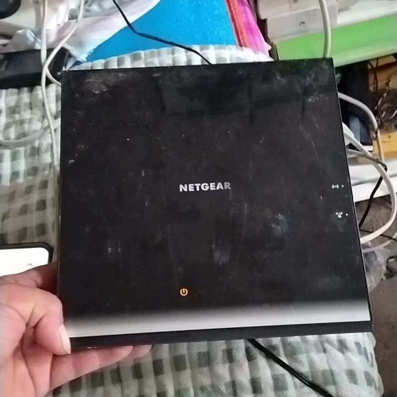 议价NETAR 网件 R6200V2 双频 成色如图,通电正