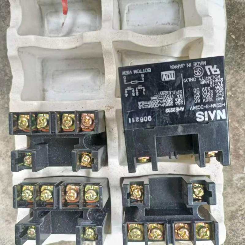 议价NAIS继电器HE2aN-S-DC24V，成色如图实物拍摄