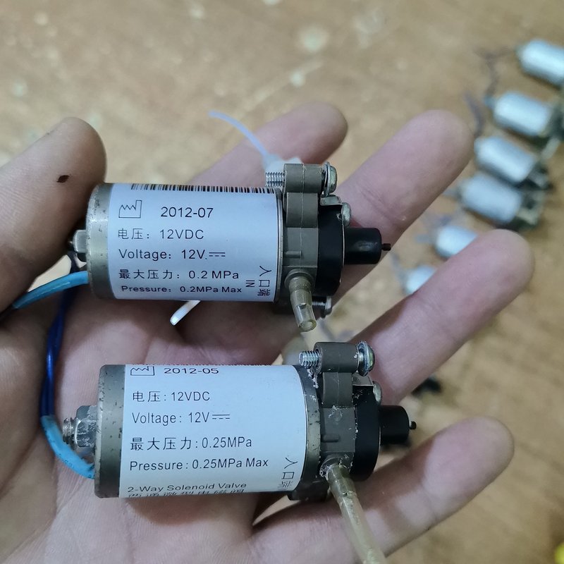 议价迈瑞血球仪两通电磁阀，型号115-010089-00，和11