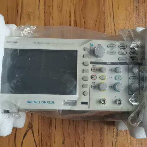 议价TBS1102X 数字示波器 电子测量测试仪器维修