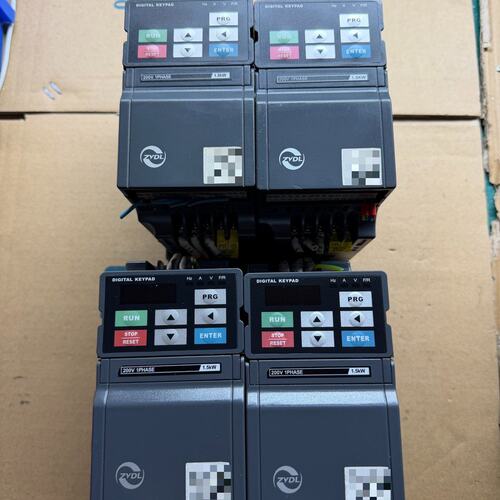 议价ZVDL变频器DF900-S0015T2B ，功率220V